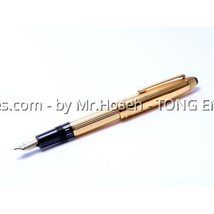 Montblanc Meisterstuck Masterpiece LeGrand Solitaire Sterling Silver & Gold Vermeil Ribbed Godron Fountain Pen (B) 1465 / 17294