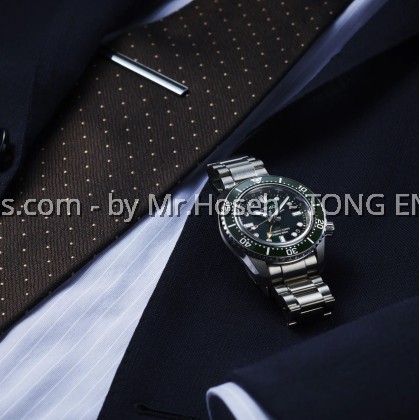 Seiko Prospex GMT ‘Marine Green’ Marinemaster 200m GMT SPB381J1