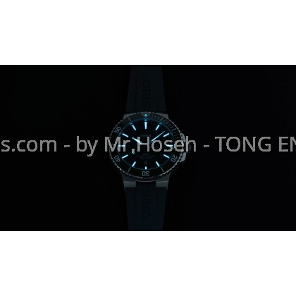 ORIS AQUIS DATE 01 733 7789 4157-07 4 23 37FC